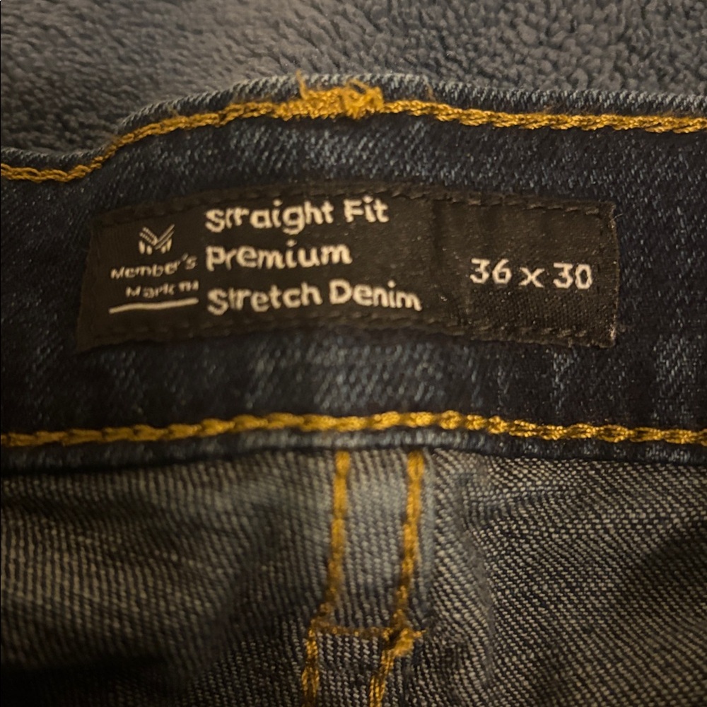 Classic Indigo Relaxed Fit Jeans - Picture 3 of 4
